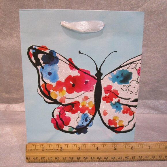 BRAND NEW Lot of 8 American Greetings  Gift Bags-GLITTERING BUTTERFLY-GORGEOUS! - Picture 2 of 6